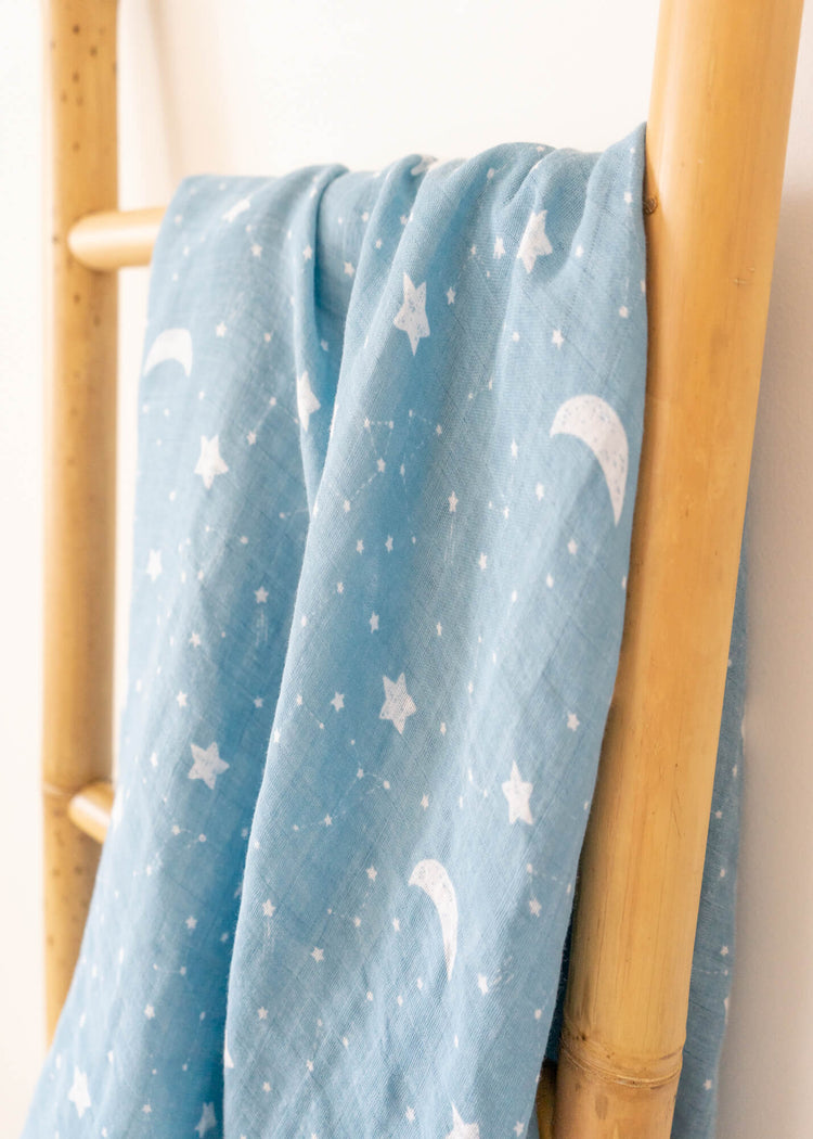 AZORA Large Moon and Star Print Cotton Muslin Swaddle - Rocco & The Fox