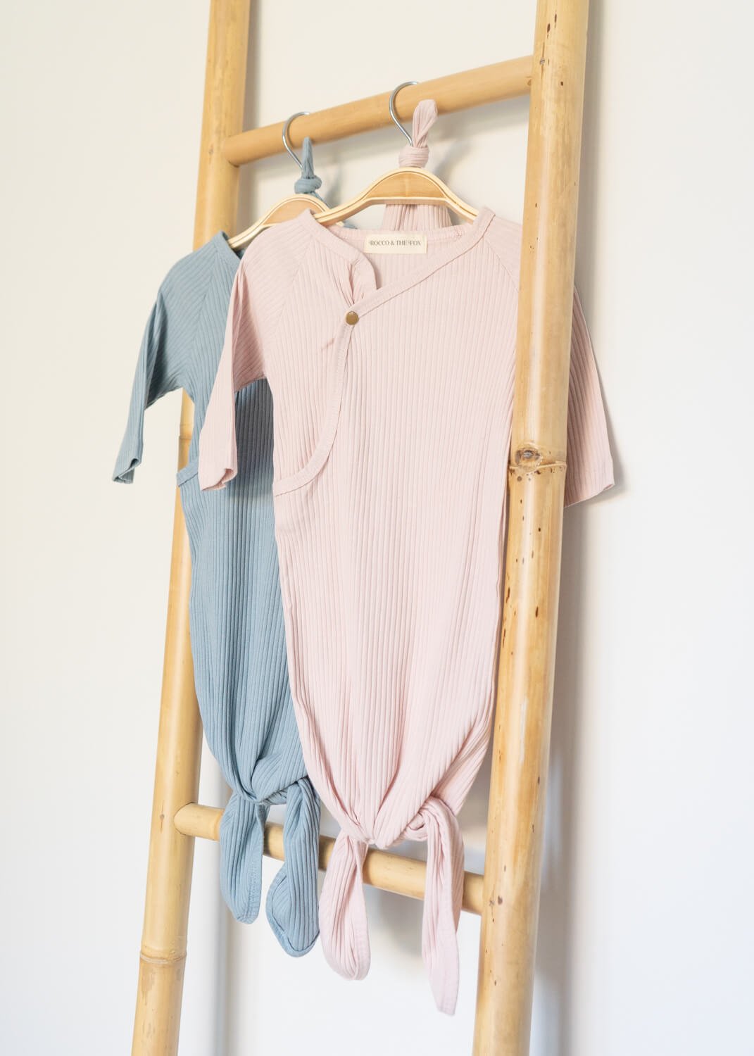 CLOUD Ribbed Tie-Up Newborn Gown + Hat - Pink - Rocco & The Fox